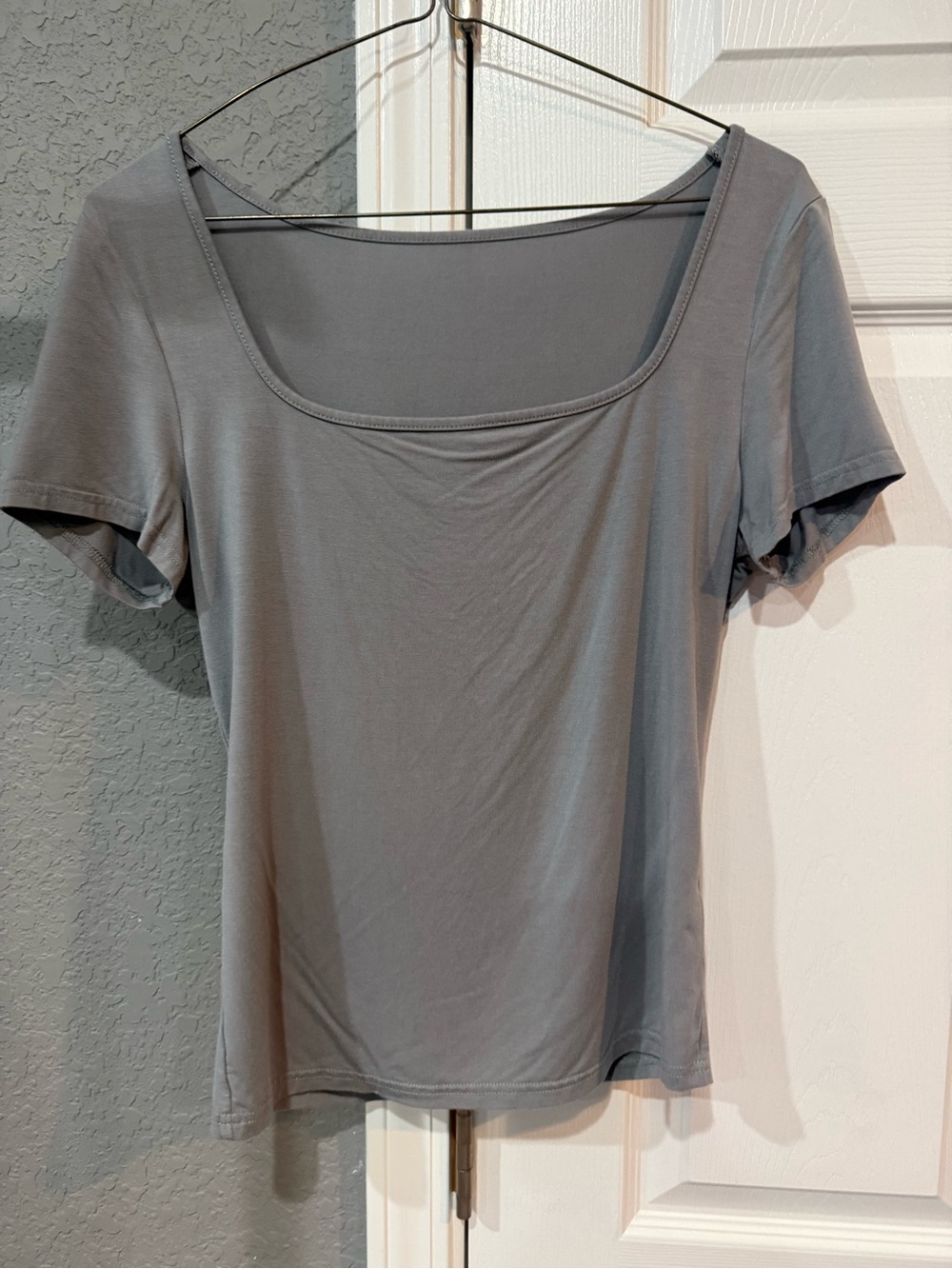 Women's Soft Knit Short-Sleeve Top Gray Size Medium NWOT